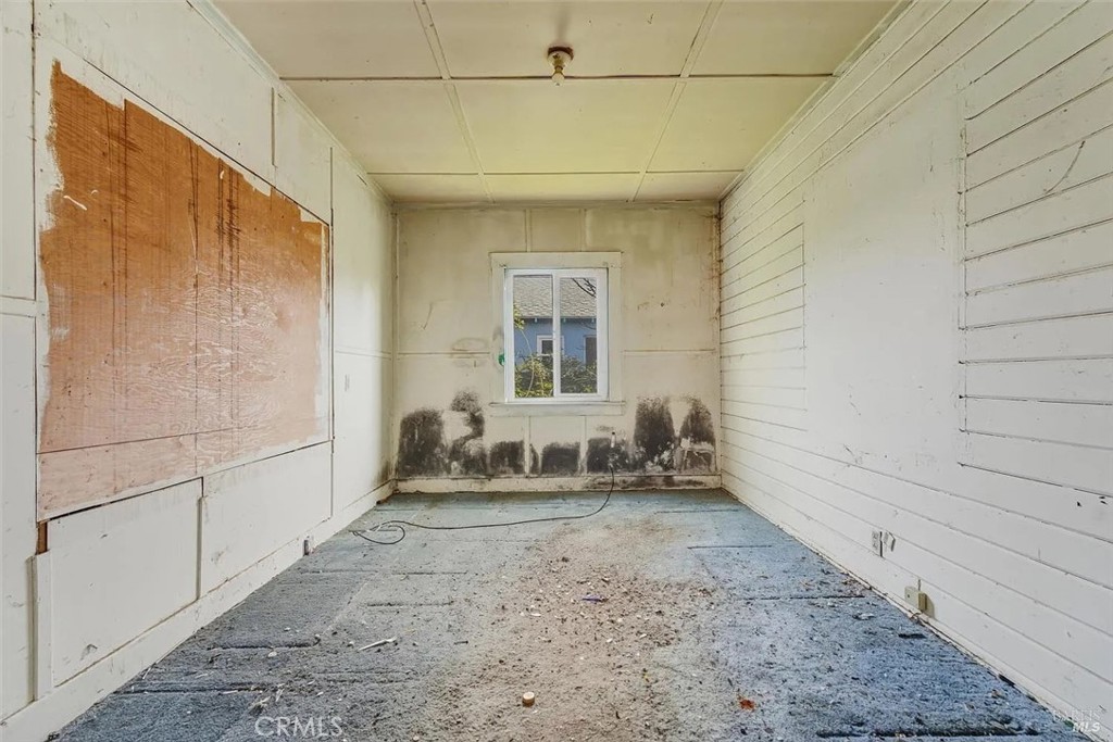 Residential for sale at 921 Jones, Berkeley CA featuring 2 beds and 1 bath