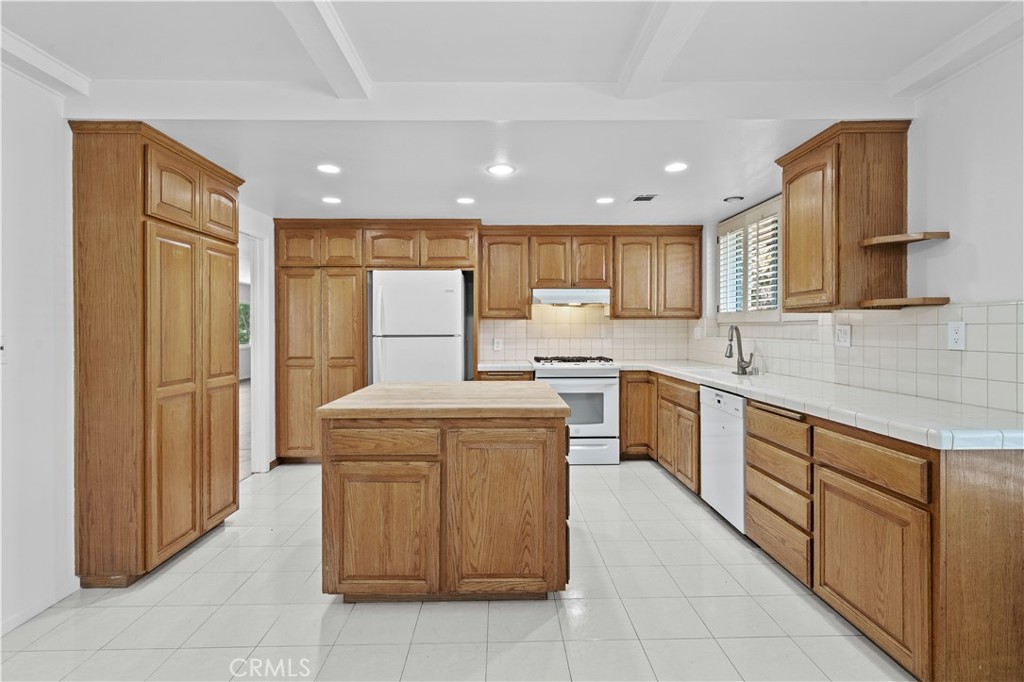 Residential Lease for rent at 1422 N Harwood, Orange CA featuring 5 beds and 3 baths