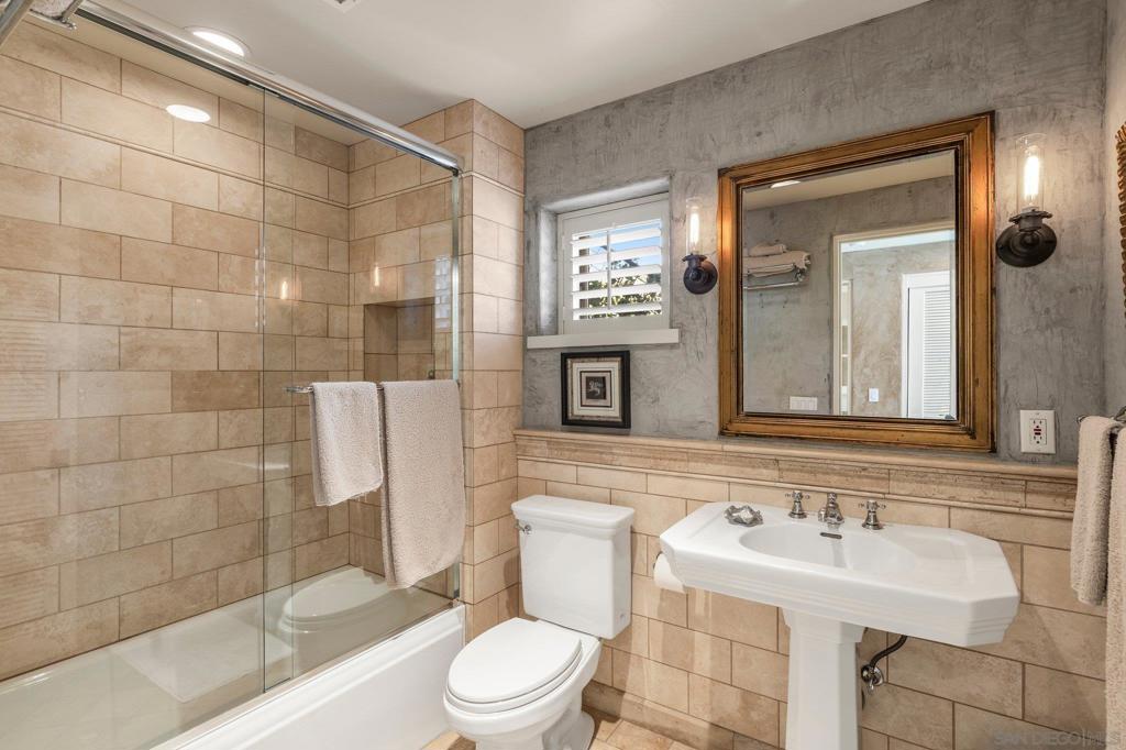 Residential for sale at 12927 Via Grimaldi, Del Mar CA featuring 4 beds and 5 baths