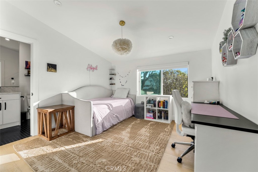 Residential for sale at 2111 Vista Entrada, Newport Beach CA featuring 3 beds and 3 baths