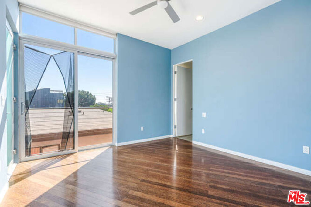 Residential Income for sale at 2452 Penmar Avenue, Venice CA featuring 9 beds and 12 baths