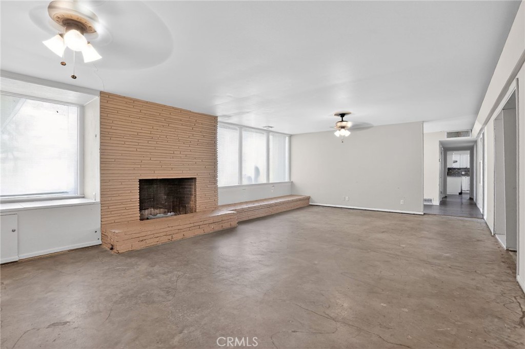 Residential for sale at 1733 Crestmont, Bakersfield CA featuring 6 beds and 4 baths