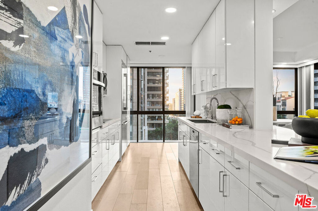 Residential Lease for rent at 10750 Wilshire Boulevard 502, Los Angeles, Los Angeles County CA featuring 2 beds and 3 baths