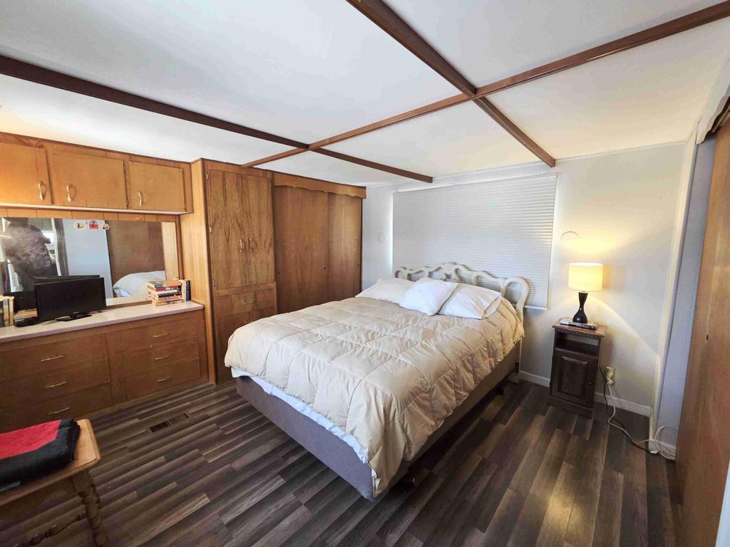 Manufactured In Park for sale at 106 Coyote, Cathedral City CA featuring 1 bed and 1 bath