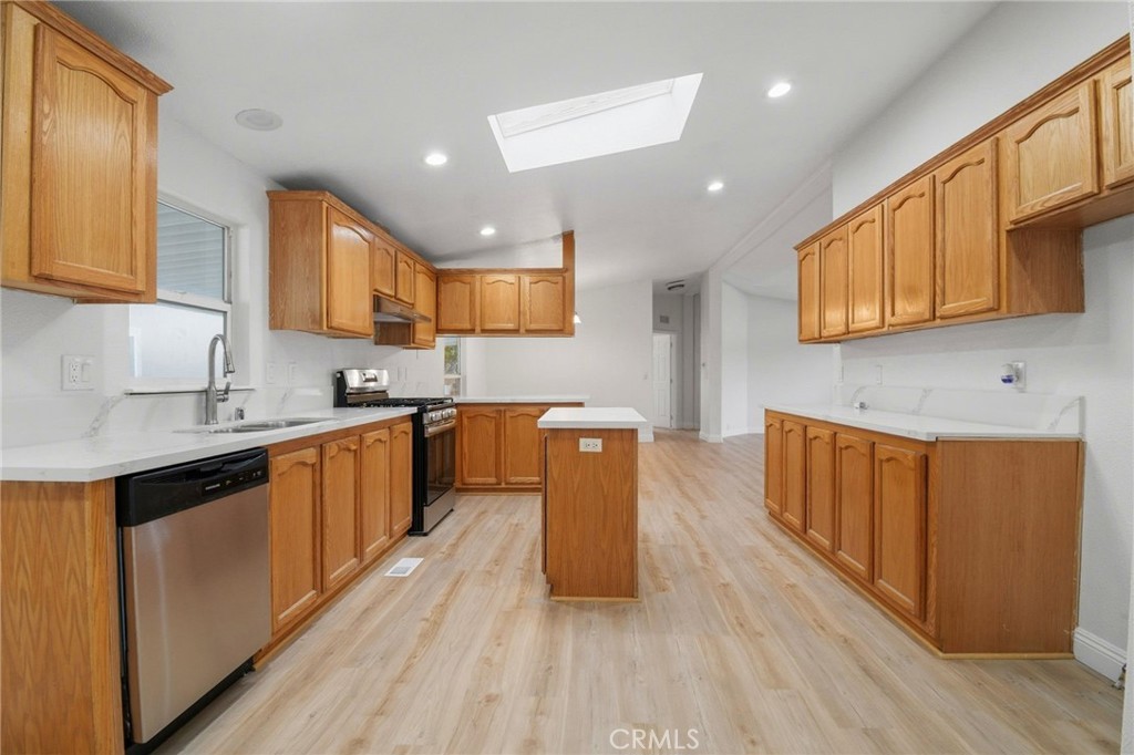 Manufactured In Park for sale at 200 N Grand Avenue 57, Anaheim CA featuring 4 beds and 2 baths