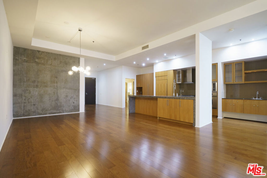 Residential for sale at 1111 S Grand Avenue PH3, Los Angeles CA featuring 2 beds and 3 baths