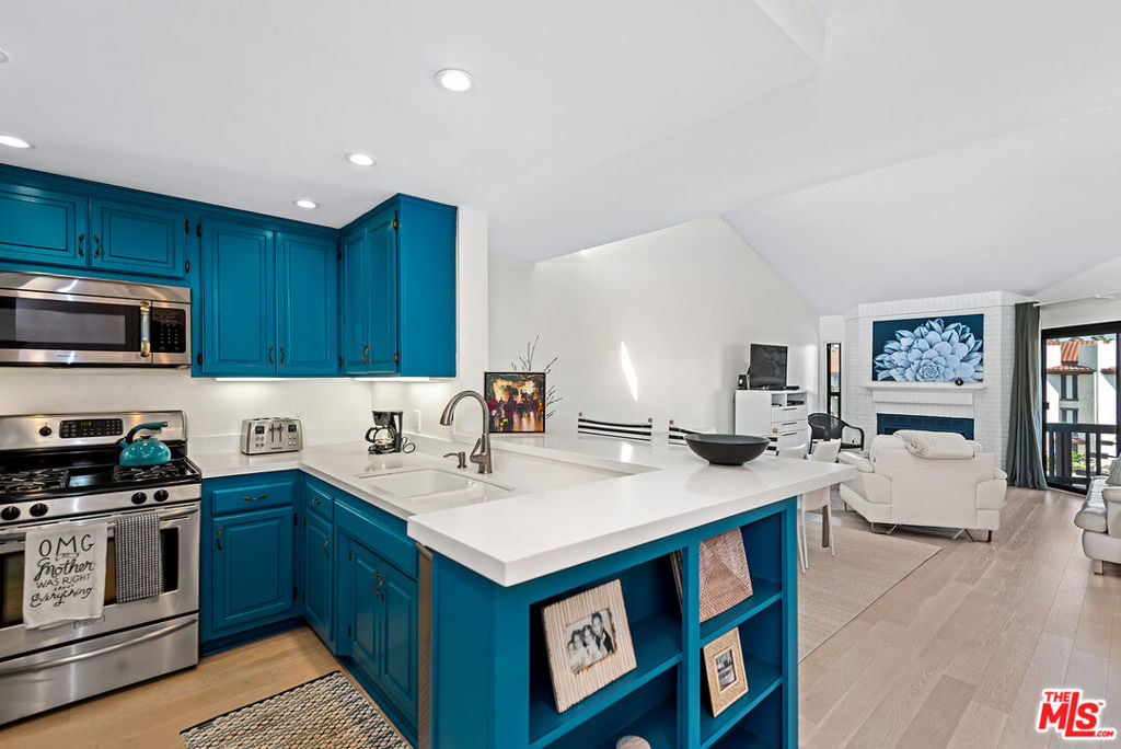 Residential for sale at 8600 Tuscany Avenue 419, Playa Del Rey CA featuring 1 bed and 2 baths