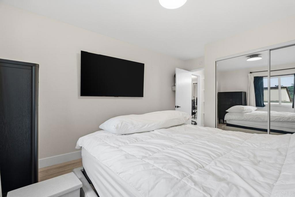 Residential for sale at 6725 Mission Gorge Rd 202B, San Diego CA featuring 1 bed and 1 bath