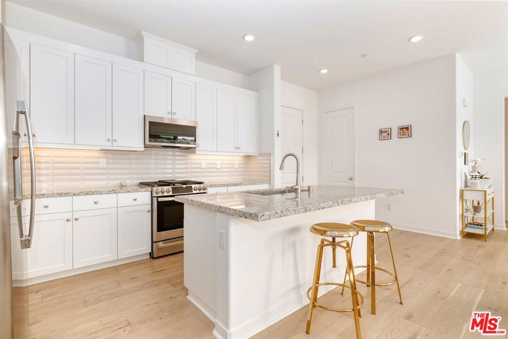 Residential for sale at 27405 Journey Place 305, Valencia CA featuring 3 beds and 2 baths