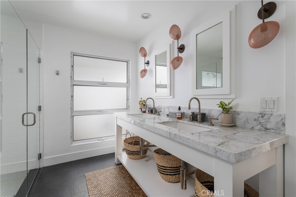 Residential Lease for rent at 1515 Antigua, Newport Beach CA featuring 3 beds and 4 baths