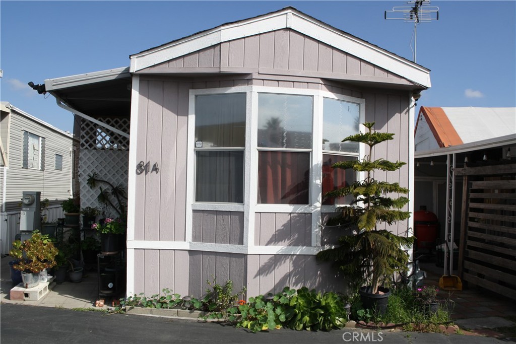 Manufactured In Park for sale at 16950 Gramercy Place 81A, Gardena CA featuring 2 beds and 1 bath