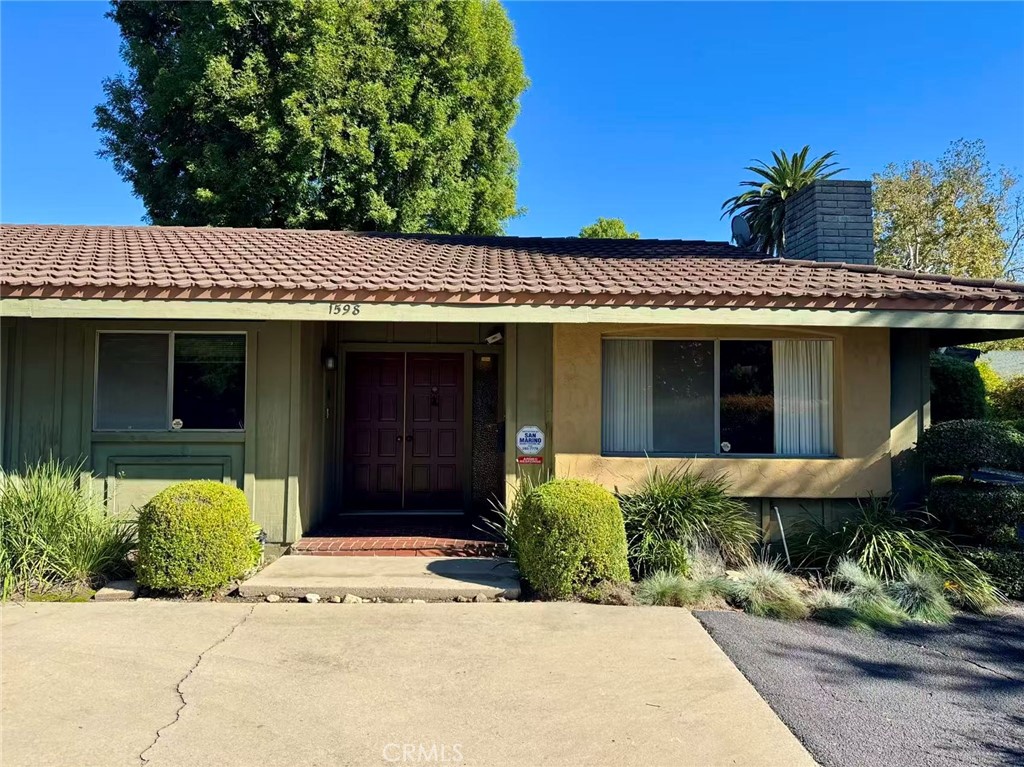 Residential Lease for rent at 1598 S Los Robles, San Marino CA featuring 3 beds and 2 baths