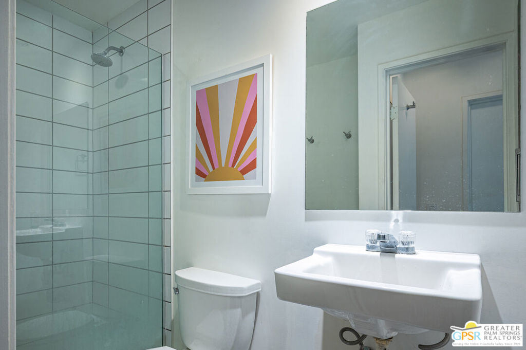 Residential for sale at 550 N Villa Court 205, Palm Springs CA featuring 1 bed and 1 bath