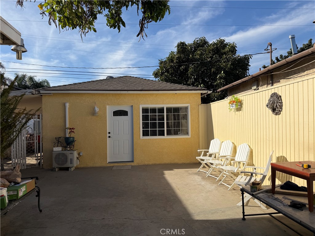 Residential Lease for rent at 12715 Brock ADU, Downey, Los Angeles County CA and 1 bath