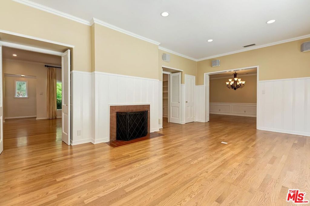 Residential Lease for rent at 1318 San Ysidro Drive, Beverly Hills CA featuring 4 beds and 4 baths