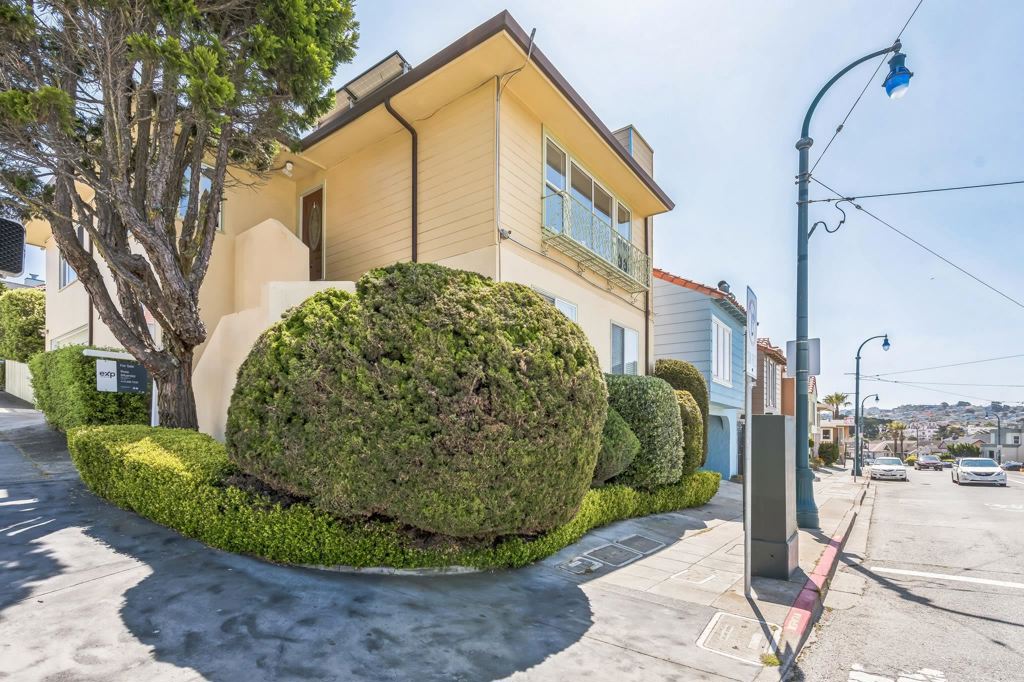 Residential for sale at 2 2 Westgate Dr, San Francisco CA featuring 4 beds and 5 baths