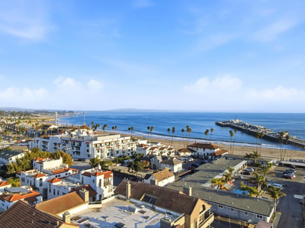 Residential for sale at 206 Villa Mar Vista, Santa Cruz CA featuring 3 beds and 3 baths