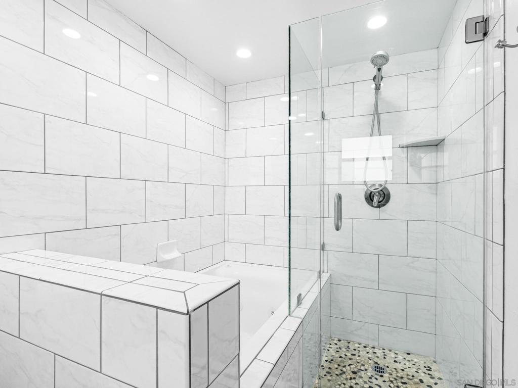 Residential for sale at 863 Agate St 4, San Diego CA featuring 3 beds and 3 baths