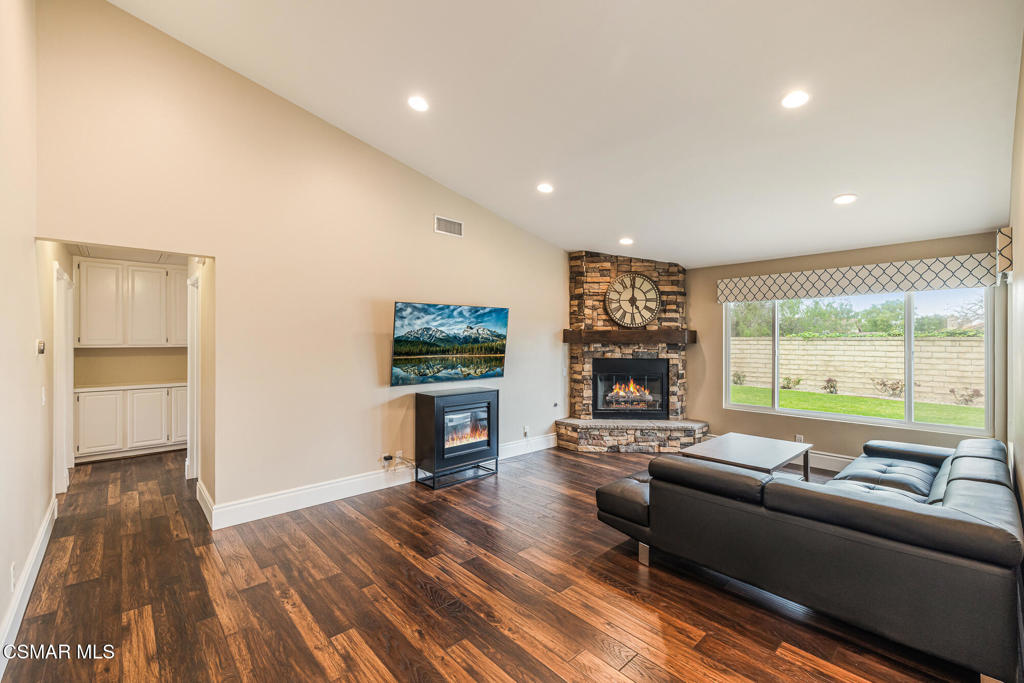 Residential for sale at 4067 Weeping Willow Drive, Moorpark CA featuring 3 beds and 2 baths