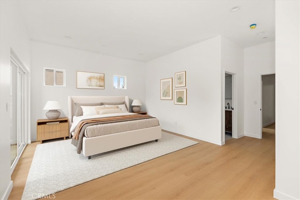 Residential Lease for rent at 642 E Fairview Boulevard A, Inglewood, Los Angeles County CA featuring 4 beds and 4 baths