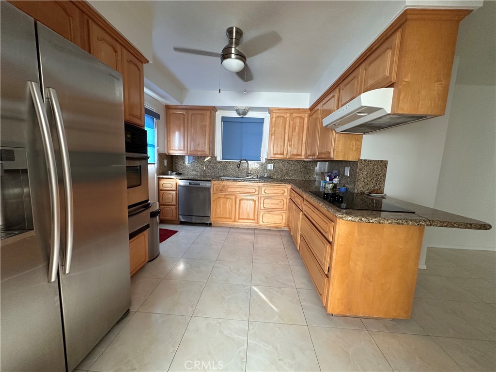 Residential Lease for rent at 14527 Chere, Whittier, Los Angeles County CA featuring 3 beds and 2 baths