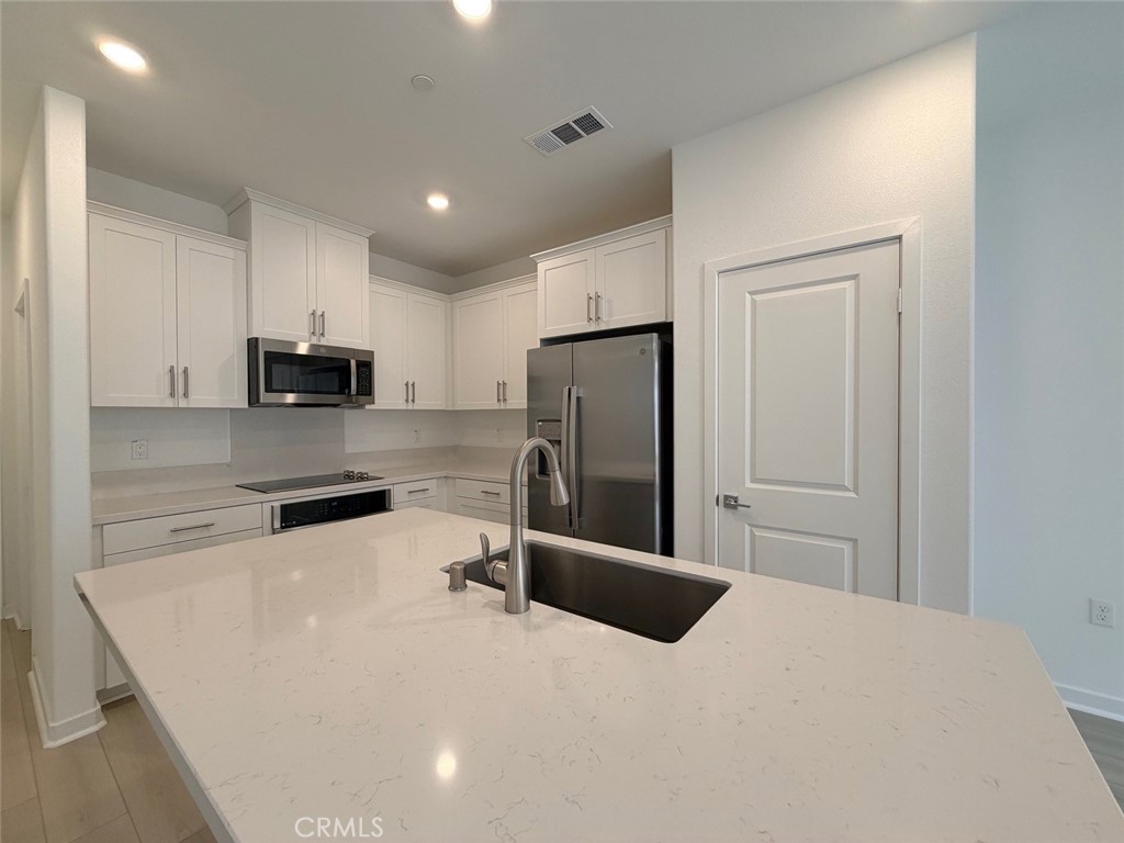 Residential Lease for rent at 8463 Gabrielino Court, Rancho Cucamonga CA featuring 3 beds and 3 baths