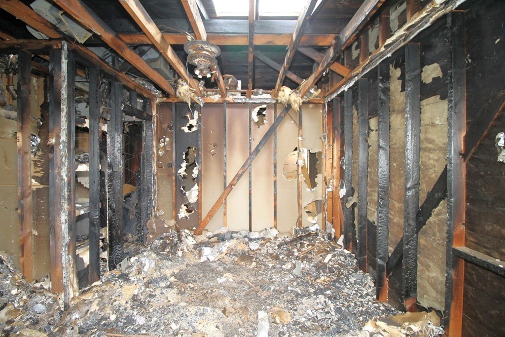 Residential for sale at 1837 Sunset, Barstow CA featuring 5 beds and 2 baths