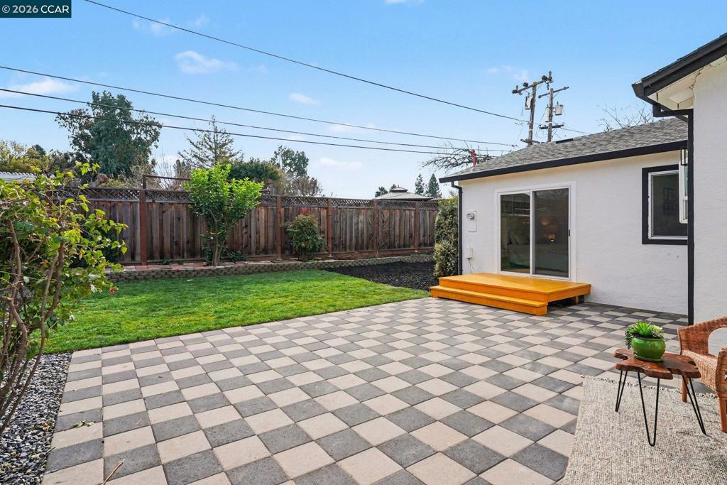 Residential for sale at 1522 1522 Thornwood Dr, Concord CA featuring 5 beds and 2 baths