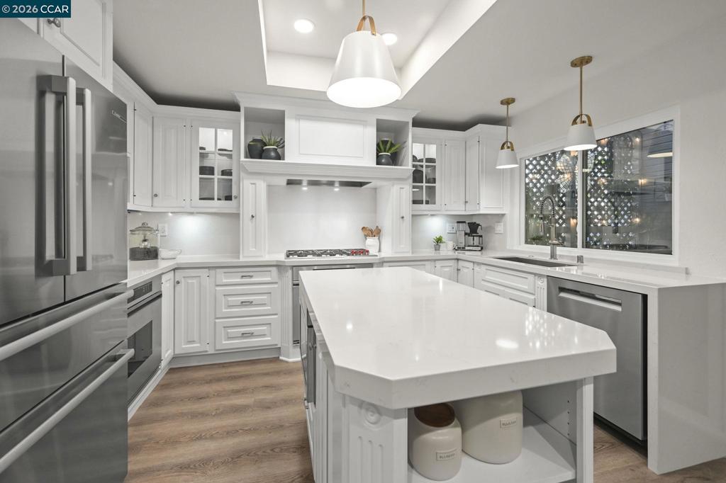 Residential for sale at 1713 1713 Geary Rd, Walnut Creek CA featuring 2 beds and 4 baths