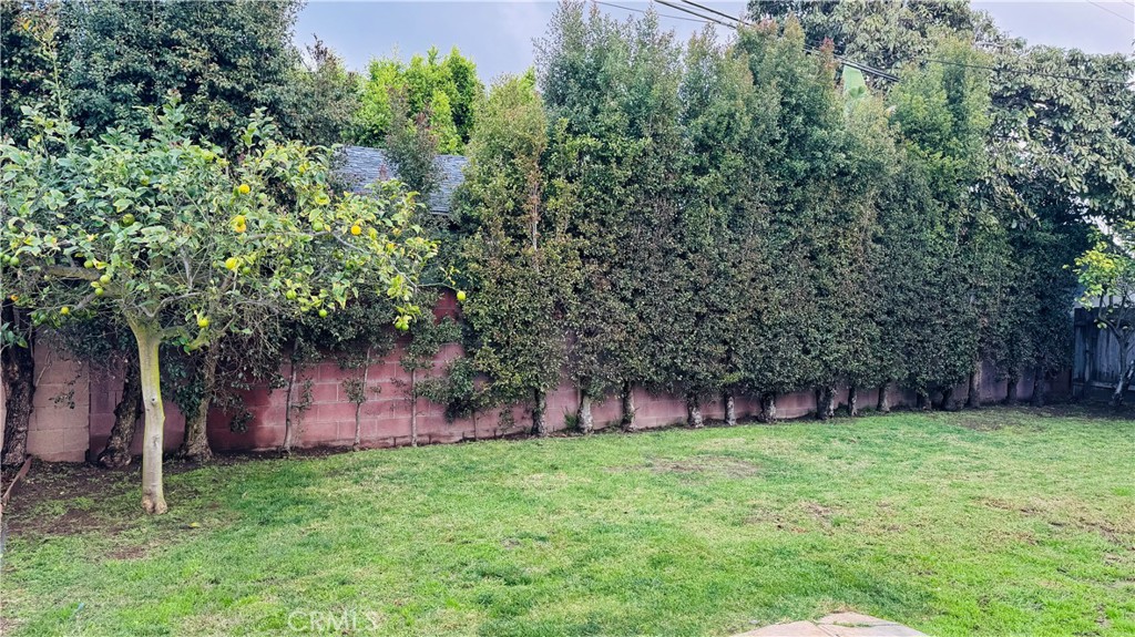 Residential Lease for rent at 6633 W 87th, Los Angeles, Los Angeles County CA featuring 3 beds and 1 bath