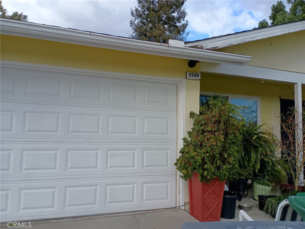 Residential for sale at 2580 Jackson, Selma CA featuring 3 beds and 1 bath