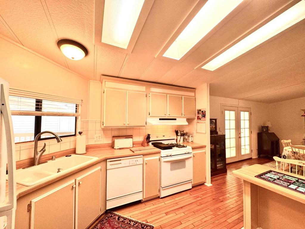 Manufactured In Park for sale at 33 Sailfish Court, Half Moon Bay CA featuring 2 beds and 2 baths