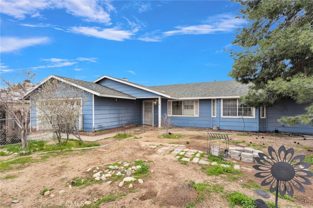 Residential for sale at 17405 Adobe, Hesperia CA featuring 3 beds and 2 baths