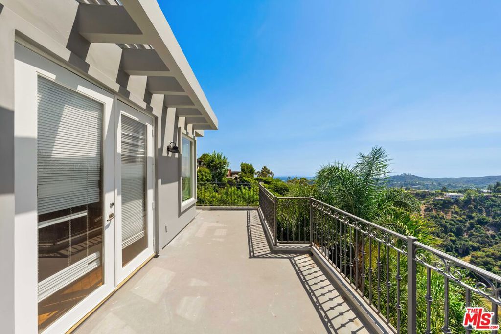 Residential Lease for rent at 1425 N Tigertail Road, Los Angeles, Los Angeles County CA featuring 5 beds and 6 baths