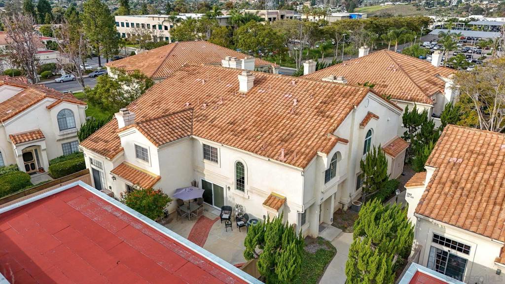 Residential for sale at 750 Breeze Hill Rd 100, Vista CA featuring 2 beds and 3 baths