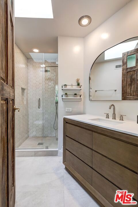 Residential Lease for rent at 9354 Claircrest Drive, Beverly Hills CA featuring 3 beds and 4 baths