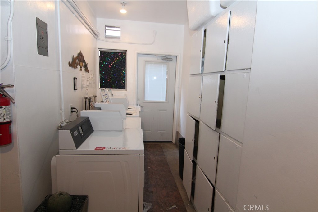 Residential Lease for rent at 930 E 1st 11, Long Beach CA and 1 bath