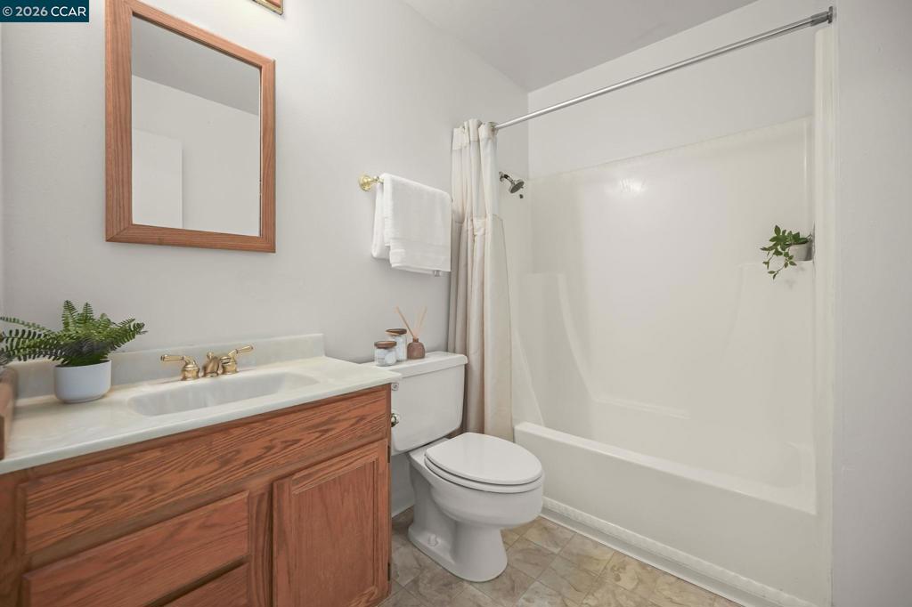 Residential for sale at 1109 1109 Cardigan Dr, Walnut Creek CA featuring 2 beds and 3 baths