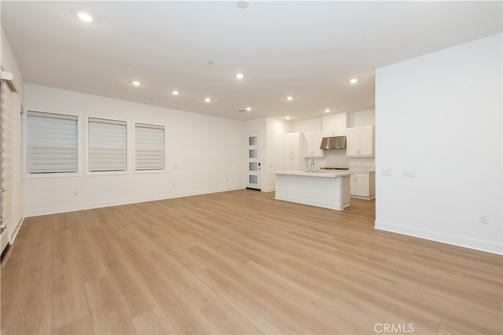 Residential Lease for rent at 183 Proctor, Irvine CA featuring 3 beds and 2 baths