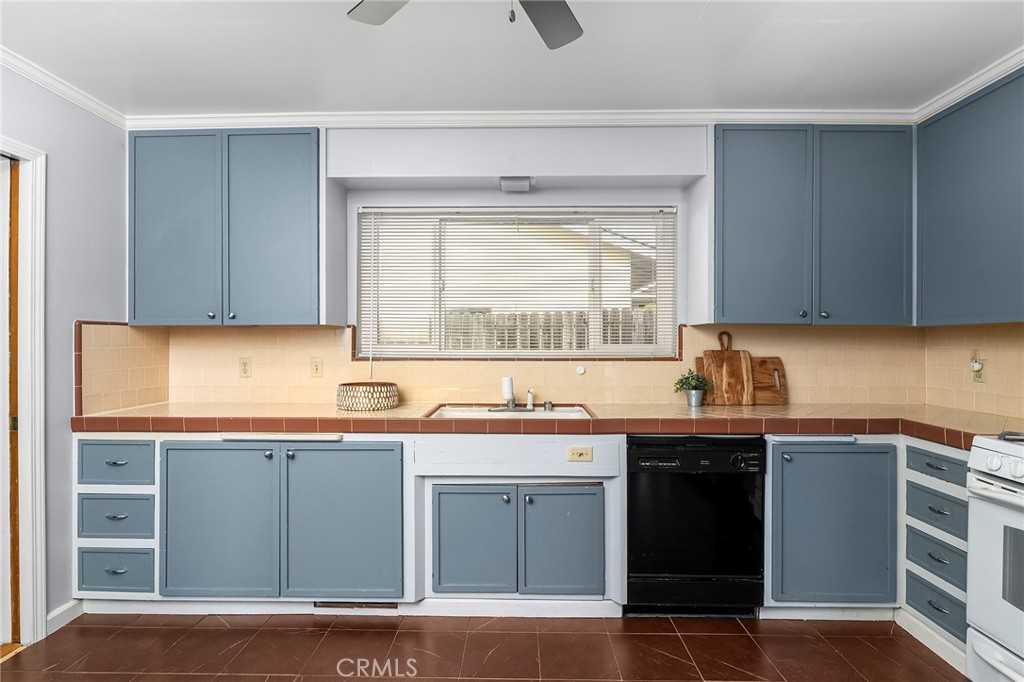 Residential for sale at 3180 Grand View, Oroville CA featuring 3 beds and 2 baths