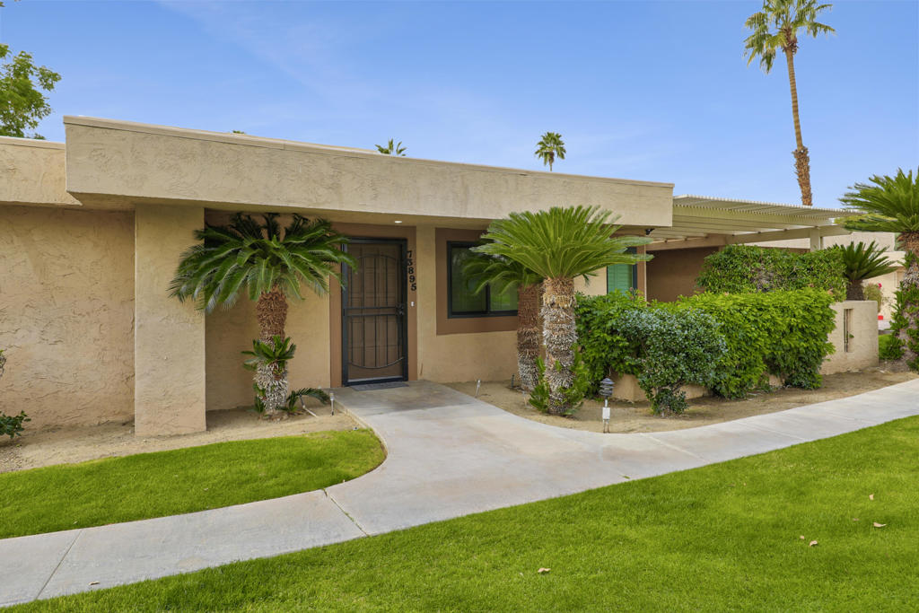Residential Lease for rent at 73895 Saquaro Court, Palm Desert CA featuring 2 beds and 2 baths