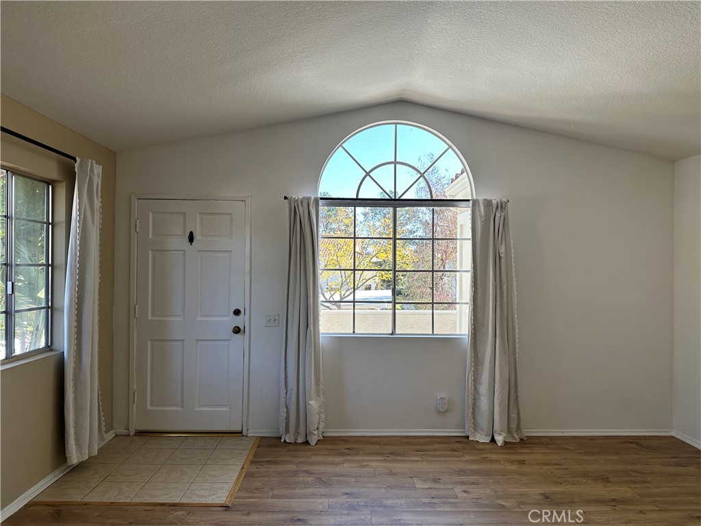 Residential Lease for rent at 17 Pica Flor 64, Rancho Santa Margarita CA featuring 1 bed and 1 bath