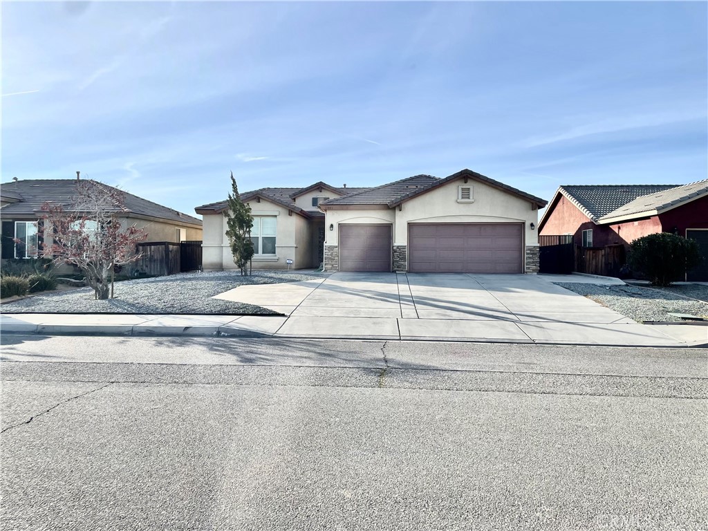 Residential for sale at 13953 Tawney Ridge Ln, Victorville CA featuring 4 beds and 2 baths