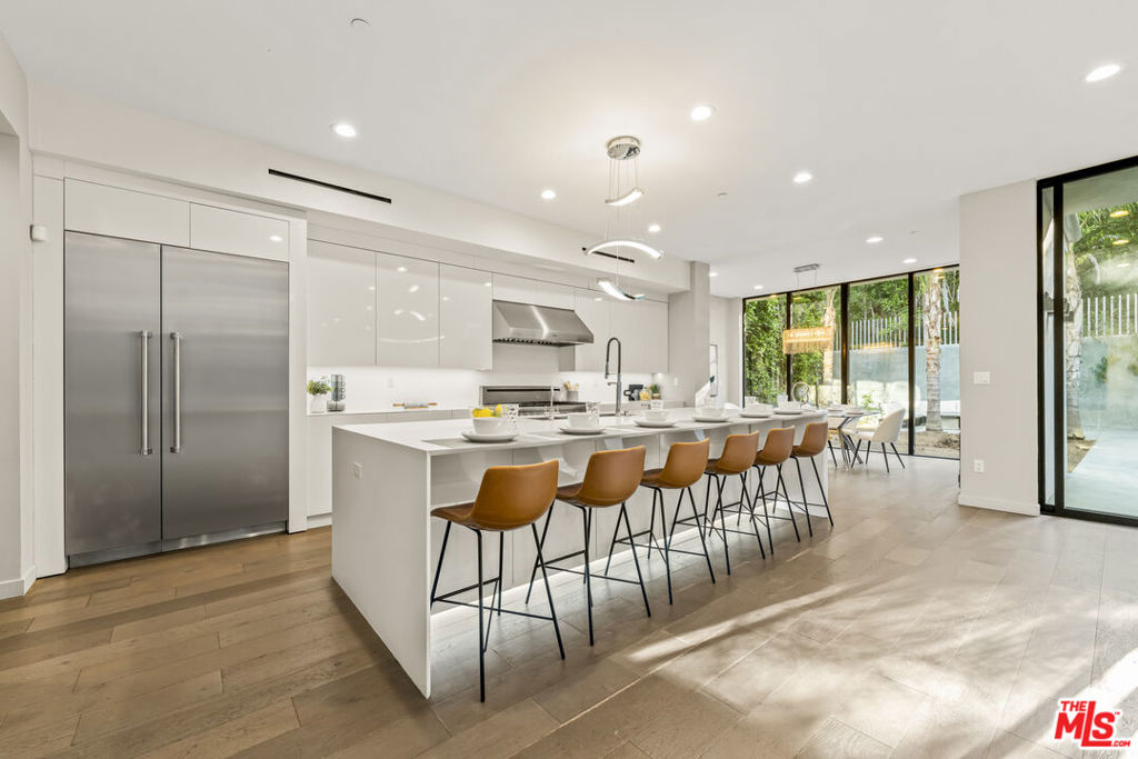 Residential Lease for rent at 1847 Coldwater Canyon Drive, Beverly Hills CA featuring 5 beds and 6 baths