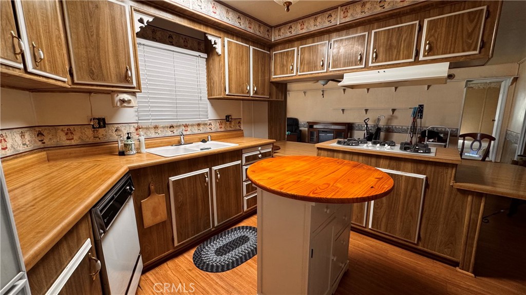 Manufactured In Park for sale at 3800 Bradford 293, La Verne CA featuring 2 beds and 2 baths