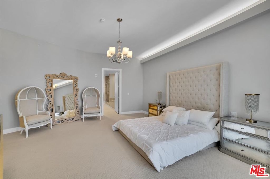 Residential Lease for rent at 10776 Wilshire Boulevard 1801, Los Angeles, Los Angeles County CA featuring 2 beds and 3 baths