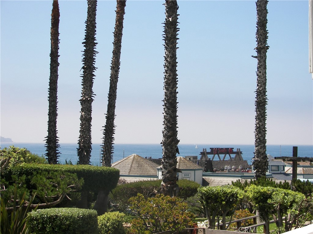 Residential Lease for rent at 620 The Village 111, Redondo Beach CA featuring 1 bed and 1 bath