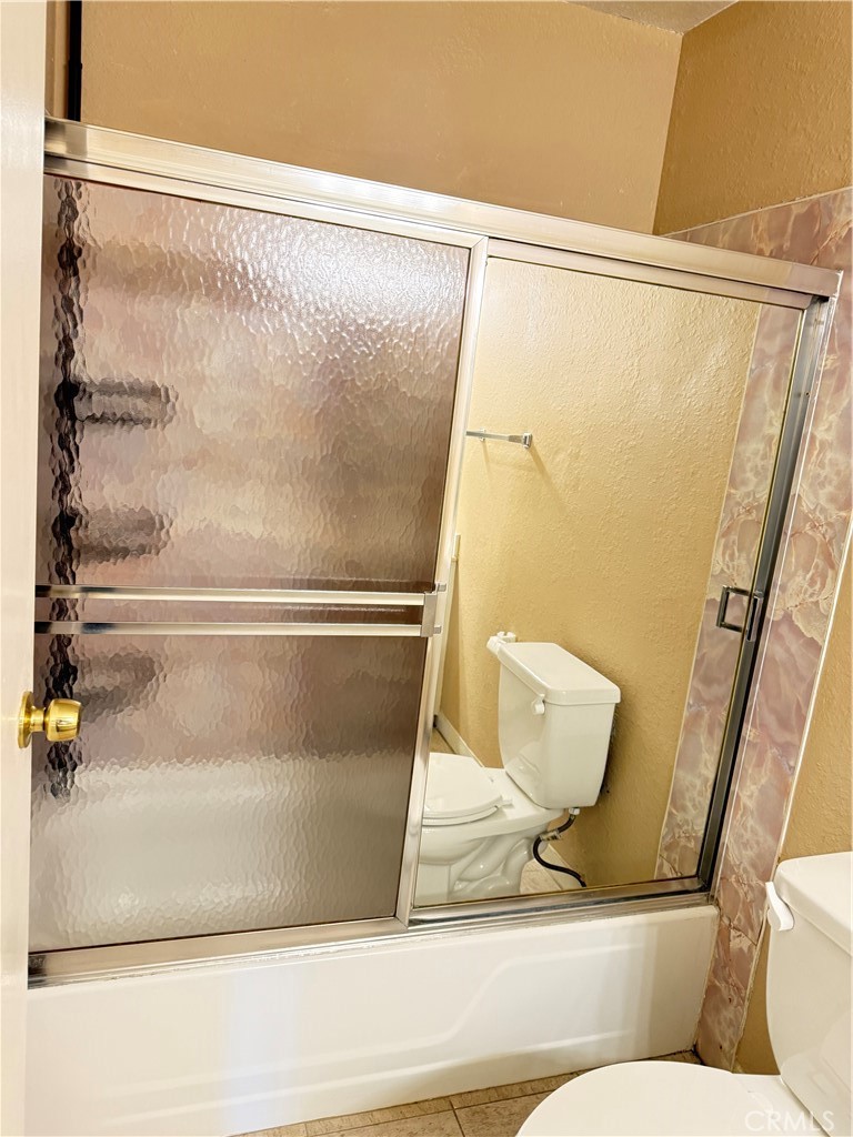 Residential Lease for rent at 420 E Blueridge Avenue, Orange CA featuring 2 beds and 1 bath