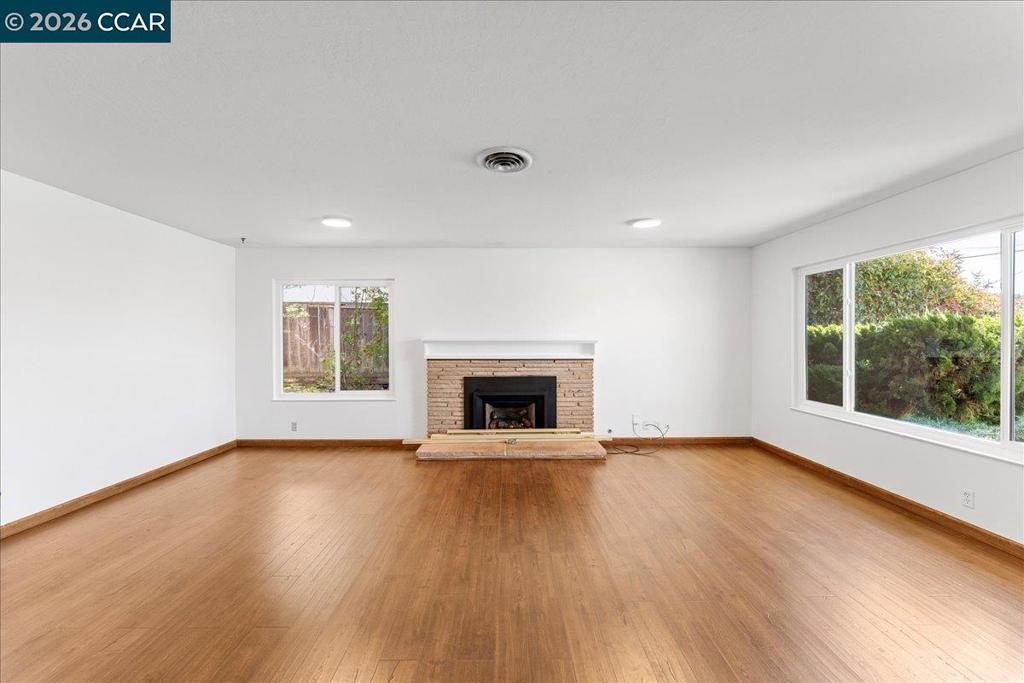 Residential for sale at 1566 1566 Mann Dr, Pinole CA featuring 3 beds and 2 baths