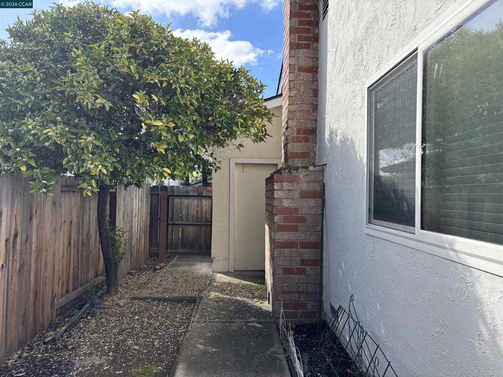 Residential for sale at 3201 3201 Saint James Pl, Antioch CA featuring 3 beds and 2 baths